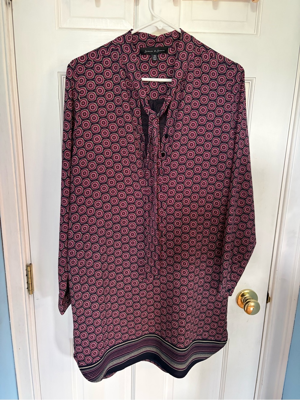 Pattern long sleeve short dress